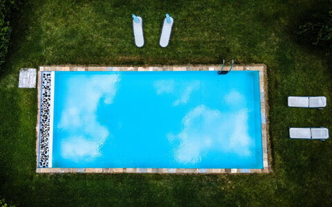 Podere i Prati: Blu, Piscina, Acqua, Materiale Composito, Tempo Libero, Giochi D'Acqua, Ricorrere, Riflessione, Backyard