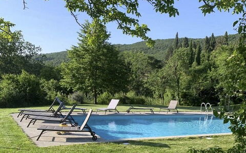 Podere i Prati: Albero, Mobili Da Esterno, Mobilia, Piscina, Shade, Tempo Libero, Giardino, Lettino, Landscaping, Eco Hotel