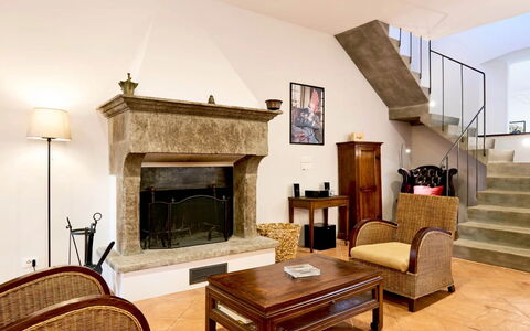 Podere i Prati: Mobilia, Interior Design, Pavimentazione, Legna, Pavimento, Camera, Illuminazione, Soffitto, Casa, Soggiorno