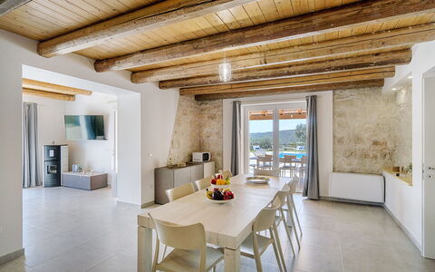 Villa Belvedere: Legna, Mobilia, Pavimentazione, Interior Design, Pavimento, Sedia, Soffitto, Camera, Cucina & Sala Da Pranzo Tavolo, Sala Da Pranzo