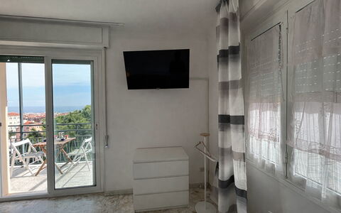 Casa Mimin, Vista Mare, Adults Only, Sanremo: Mobilia, Interior Design, Pavimento, Pavimentazione, Sedia, Camera, Appartamento, Balcone, Shade, Color Legno