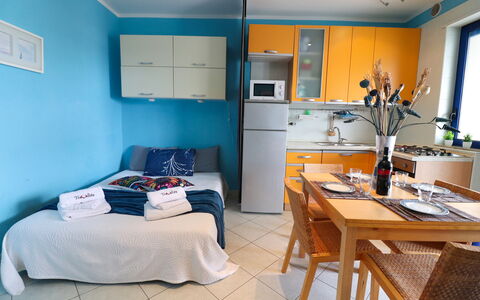 Circe Sea View: Mobilia, Interior Design, Camera, Pavimentazione, Pavimento, Appartamento, Camera Da Letto, Letto, Sedia, Biancheria