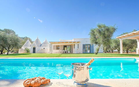 Trulli Heaven: Blu, Estate, Shade, Prato, Agriturismo, Landscaping, Piscina, Villa, Hacienda