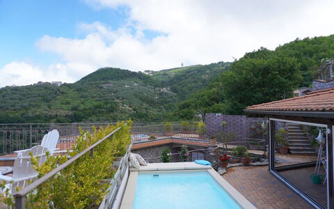 Villa Pietraluna: Piscina, Ricorrere, Balcone, Eco Hotel, Resort Citta '