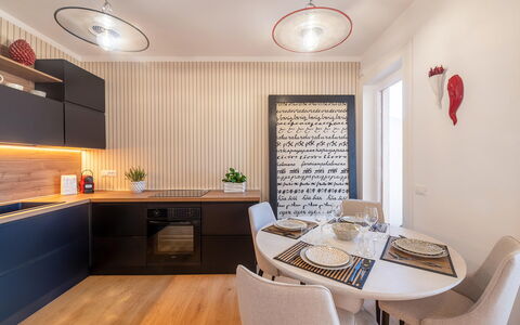 Casa Mario: Mobilia, Interior Design, Cucina, Parete, Pavimentazione, Lampada, Controsoffitto, Legna, Soffitto, Elettrodomestico Da Cucina