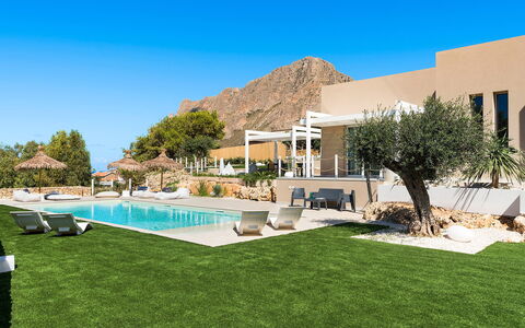 Villa Cornino: Piscina, Ricorrere, Estate, Mobili Da Esterno, Eco Hotel, Villa, Landscaping, Hacienda, Ombrello, Shade