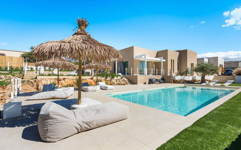 Villa Cornino: Ricorrere, Piscina, Appartamento, Eco Hotel, Mobili Da Esterno, Estate, Shade, Villa, Hotel, Lettino