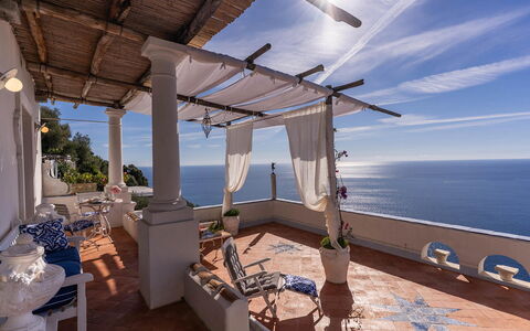 Villa Madonna di Costantinopoli: Blu, Mare, Costa, Costiera E Morfologie Oceanic, Oceano, Balcone, Ricorrere, Località Balneare, Riva, Vaso Di Fiori
