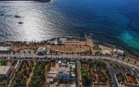 Casa Leuca: Acqua, Corpo D'Acqua, Costa, Visione Globale, Costiera E Morfologie Oceanic, Fotografia Aerea, Mare, Waterway, Città, Paesaggio