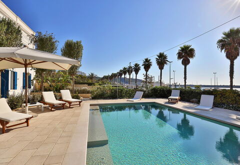 Casa Leuca: Blu, Piscina, Ricorrere, Lettino, Mobili Da Esterno, Eco Hotel, Shade, Ombrello, Hotel, Villa