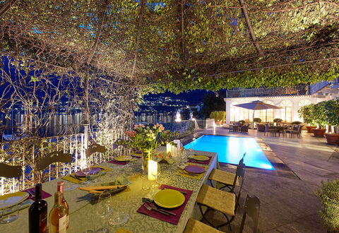 Villa Silva: Blu, Piscina, Ricorrere, Notte, Paesaggio Di Illuminazione, Eco Hotel, Hotel, Sedia, Mobili Da Esterno, Ristorante