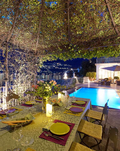 Villa Silva: Blu, Piscina, Ricorrere, Notte, Paesaggio Di Illuminazione, Eco Hotel, Hotel, Sedia, Mobili Da Esterno, Ristorante