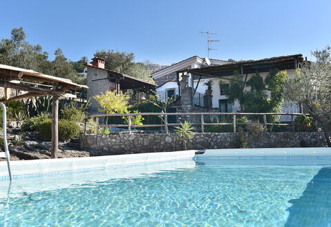 Villa Birbante: Piscina, Ricorrere, Hacienda, Shade, Backyard, Giochi D'Acqua, Eco Hotel, Struttura Esterna, Flagstone