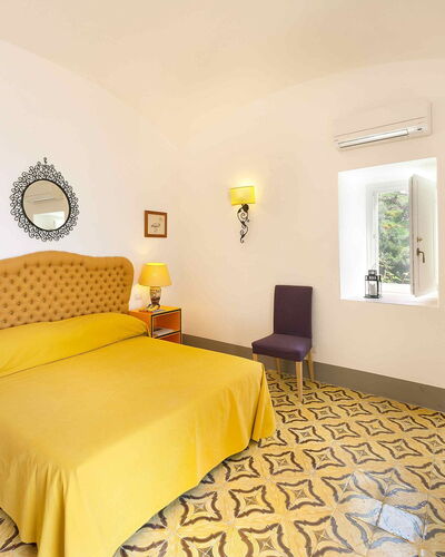 Casa la Riva: Pavimento, Appartamento, Hotel, Ricorrere, Pianta Della Casa, Lampada, Boutique Hotel, Villa, Suite, Piscina