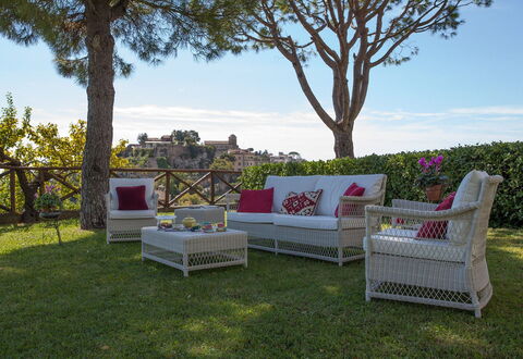 Casa Ravello with Garden: Mobilia, Mobili Da Esterno, Sedia, Giardino, Prato, Cortile, Landscaping, Shade, Bracciolo, Terrazza