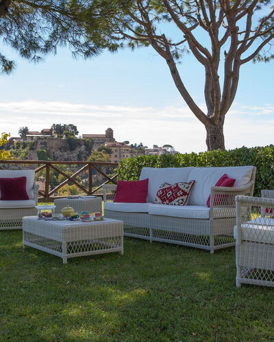Casa Ravello with Garden: Mobilia, Mobili Da Esterno, Sedia, Giardino, Prato, Cortile, Landscaping, Shade, Bracciolo, Terrazza