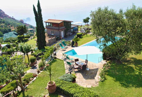 The Sea Farmhouse: Piscina, Ricorrere, Zona Residenziale, Eco Hotel, Estate, Hill Station, Villa, Catena Montuosa, Hacienda, Resort Citta '