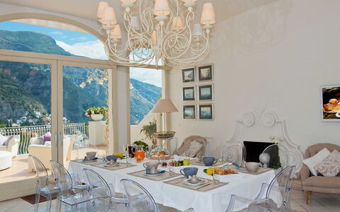 Villa Moresca: Mobilia, Interior Design, Sedia, Tavolo, Soffitto, Sala Da Pranzo, Tessile, Cucina & Sala Da Pranzo Tavolo, Illuminazione, Camera