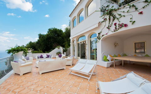 Villa Moresca: Architettura, Ricorrere, Balcone, Casa, Mobilia, Estate, Mobili Da Esterno, Eco Hotel, Villa, Piscina