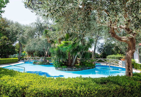Apartment Alan: Piscina, Ricorrere, Giardino, Landscaping, Shade, Giardino Botanico, Eco Hotel, Hacienda, Hotel