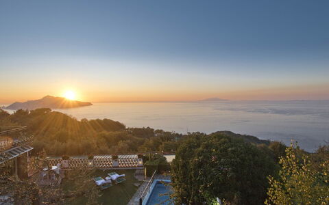 Casa 2 Ulivi: Orizzonte, Paesaggio, Crepuscolo, Alba, Hill Station, Mattina, Luce Del Sole, Sera, Tramonto, Afterglow