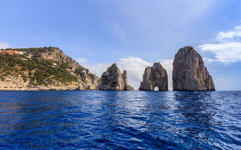Casa Chicco: Blu, Acqua, Risorse Idriche, Corpo D'Acqua, Mare, Roccia, Costiera E Morfologie Oceanic, Oceano, Promontorio