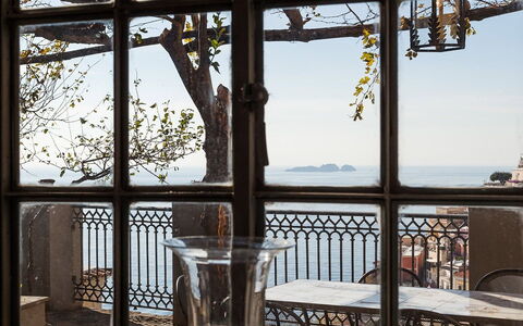 Casa la Sponda: Legna, Mobilia, Ferro, Sedia, Balcone, Metallo, Mare, Bicchiere, Shade, Oceano