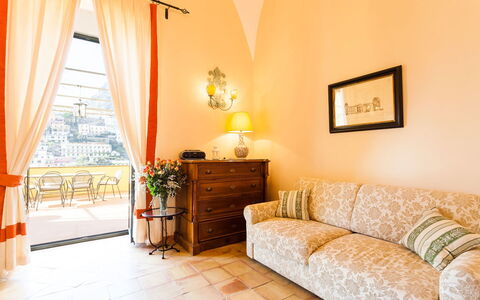 Casa Palazzo: Mobilia, Interior Design, Pavimentazione, Pavimento, Tavolo, Soffitto, Camera, Soggiorno, Divano, Sedia
