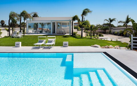 Casa Sunshine: Piscina, Ricorrere, Eco Hotel, Mobili Da Esterno, Tempo Libero, Shade, Villa, Estate, Hotel