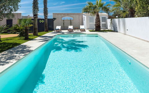 Casa Tika: Blu, Piscina, Acqua, Ricorrere, Materiale Composito, Eco Hotel, Tempo Libero, Shade, Hotel