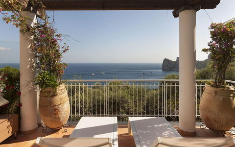 Villa Avion: Mobilia, Sedia, Tavolo, Interior Design, Pavimentazione, Pavimento, Cucina & Sala Da Pranzo Tavolo, Mare, Appartamento, Costa