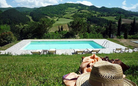 Villa Beatrice: Tempo Libero, Piscina, Ricreazione, Mobili Da Esterno, Giardino, Vacanza, Prato, Agriturismo, Landscaping, Eco Hotel