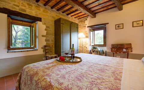 Villa Beatrice: Parete, Legna, Casa, Casa, Camera Da Letto, Mobilia, Letto, Villetta, Telaio Del Letto, Bedding