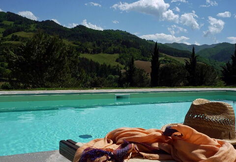 Villa Beatrice: Geografia Montane, Montagna, Collina, Tempo Libero, Estate, Piscina, Catena Montuosa, Ricreazione, Vacanza, Mobili Da Esterno