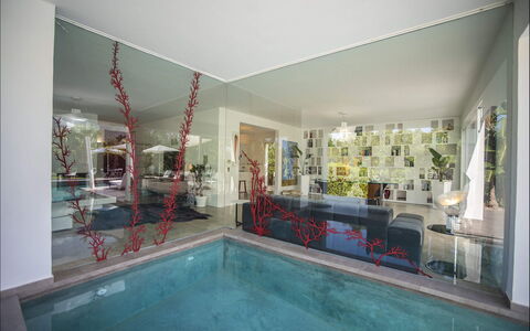 Villa Corallo: Interior Design, Pavimentazione, Pavimento, Soffitto, Illuminazione, Appartamento, Sedia, Bicchiere, Soggiorno, Pianta Della Casa