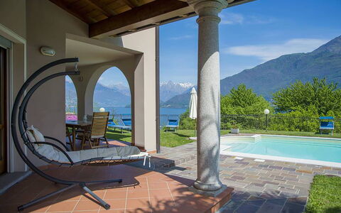 Villa Cremia: Pavimentazione, Mobilia, Ricorrere, Colonna, Soffitto, Sedia, Eco Hotel, Portico, Shade, Villa