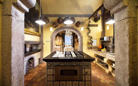Palazzo Santa Croce: Interior Design, Pavimentazione, Cucina, Soffitto, Illuminazione, Mobilia, Pavimento, Lampada, Camera, Controsoffitto