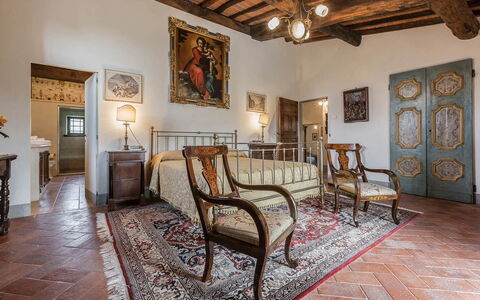 Villa del Colle: Parete, Mobilia, Pavimentazione, Pavimento, Soffitto, Sedia, Telaio Del Letto, Cornice, Camera Da Letto, Letto