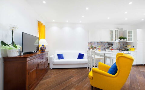 Villa del Saraceno: Mobilia, Interior Design, Pavimentazione, Pavimento, Divano, Legna, Tavolo, Soffitto, Camera, Soggiorno