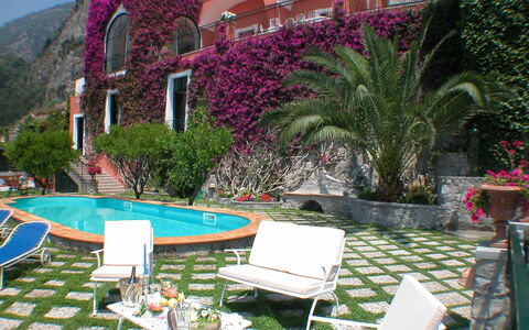 Villa Elyseum: Piscina, Estate, Mobili Da Esterno, Ricorrere, Catena Montuosa, Hacienda, Eco Hotel, Sedia, Resort Citta ', Balcone
