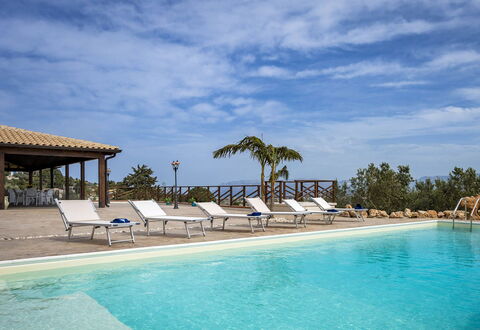 Villa Gea: Blu, Piscina, Ricorrere, Mobili Da Esterno, Eco Hotel, Shade, Sedia, Località Balneare, Hotel, Resort Citta '