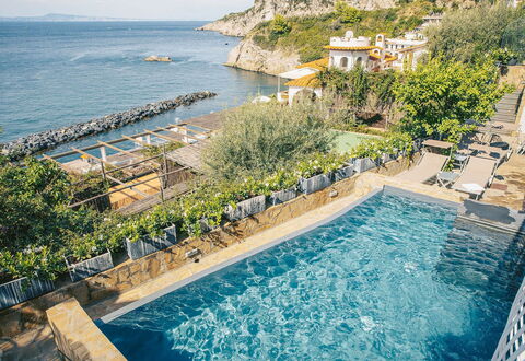 Villa Heart: Acqua, Corpo D'Acqua, Piscina, Ricorrere, Costiera E Morfologie Oceanic, Costa, Mare, Eco Hotel, Resort Citta ', Riva