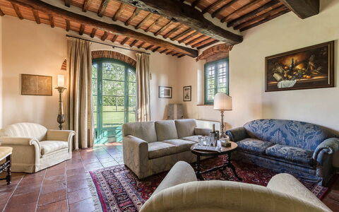 Villa Il Castagno: Parete, Mobilia, Casa, Sedia, Soggiorno, Villa, Estate, Divano, Brick