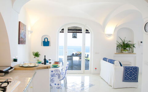 Villa Il Sogno di Praiano: Blu, Mobilia, Arco, Casa, Sedia, Appartamento, Cucina & Sala Da Pranzo Tavolo, Pianta Della Casa, Vaso Di Fiori, Sala Da Pranzo