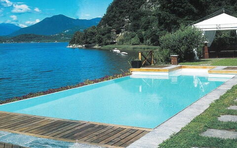 Villa Isa: Blu, Acqua, Piscina, Ricorrere, Materiale Composito, Tempo Libero, Eco Hotel, Shade, Giochi D'Acqua, Mobili Da Esterno