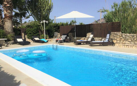 Villa Isabella: Piscina, Mobili Da Esterno, Ricorrere, Ombrello, Tempo Libero, Lettino, Mobilia, Eco Hotel, Shade, Vacanza