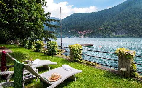 Villa Traversi: Lago, Ricorrere, Piscina, Eco Hotel, Resort Citta ', Serbatoio, Mobili Da Esterno, Pianta Della Casa, Lago