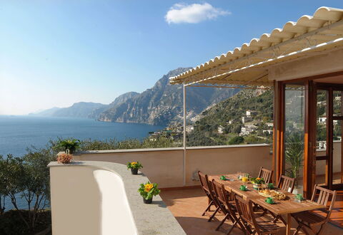 Villa Valeria: Mobilia, Tavolo, Sedia, Costiera E Morfologie Oceanic, Mare, Costa, Mobili Da Esterno, Ricorrere, Catena Montuosa, Cucina & Sala Da Pranzo Tavolo