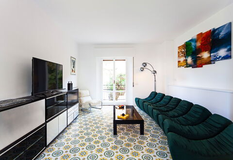 Casa Milena: Mobilia, Interior Design, Pavimentazione, Pavimento, Parete, Divano, Soggiorno, Camera, Illuminazione, Casa