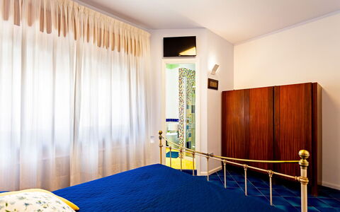 Casa Serena: Interior Design, Parete, Camera Da Letto, Letto, Pavimentazione, Pavimento, Mobilia, Tessile, Camera, Illuminazione
